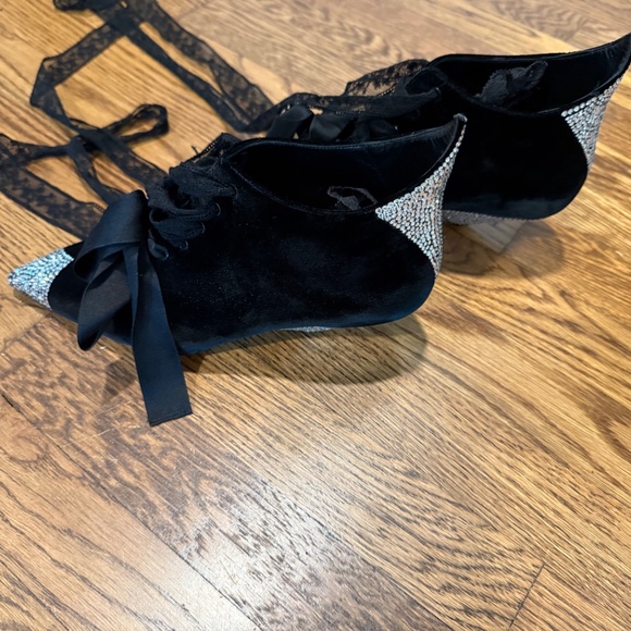 Crystal and velvet booties - Picture 2 of 6